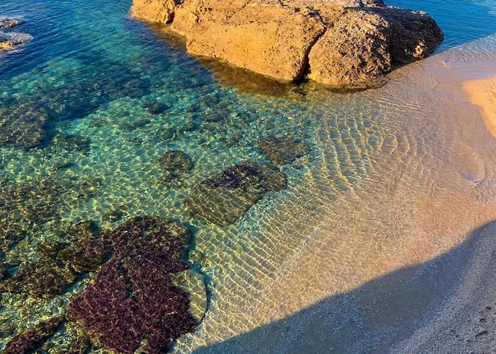 T2 Avec Terrasse & Parking A 5 Min Du Centre, 10 Min Des Plages
